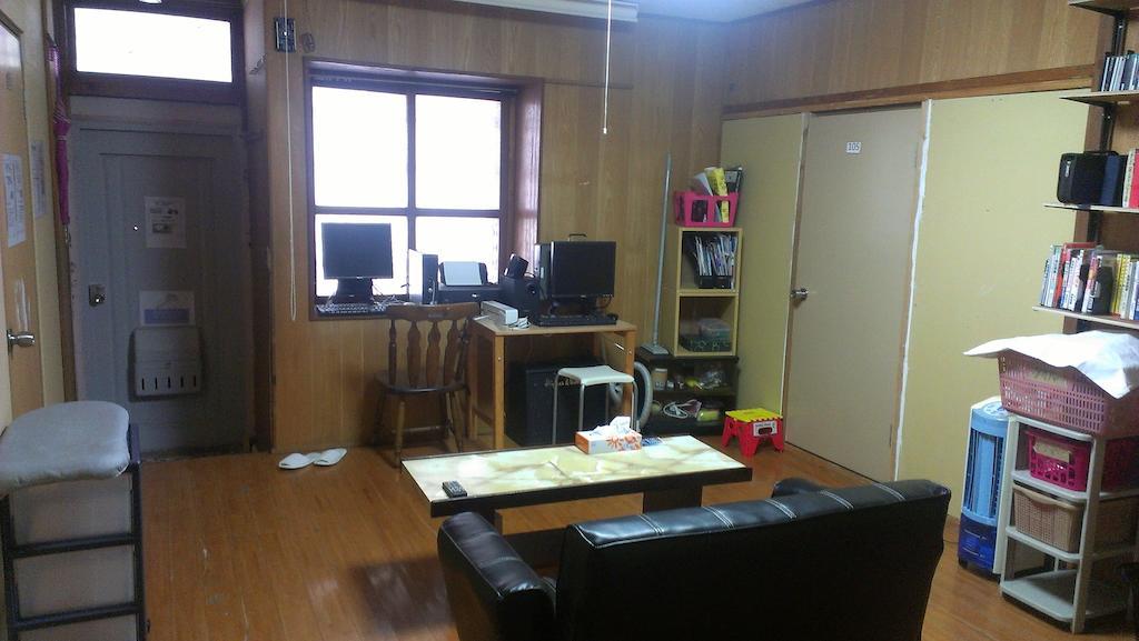 Koza Share House Hotel Okinawa Zewnętrze zdjęcie