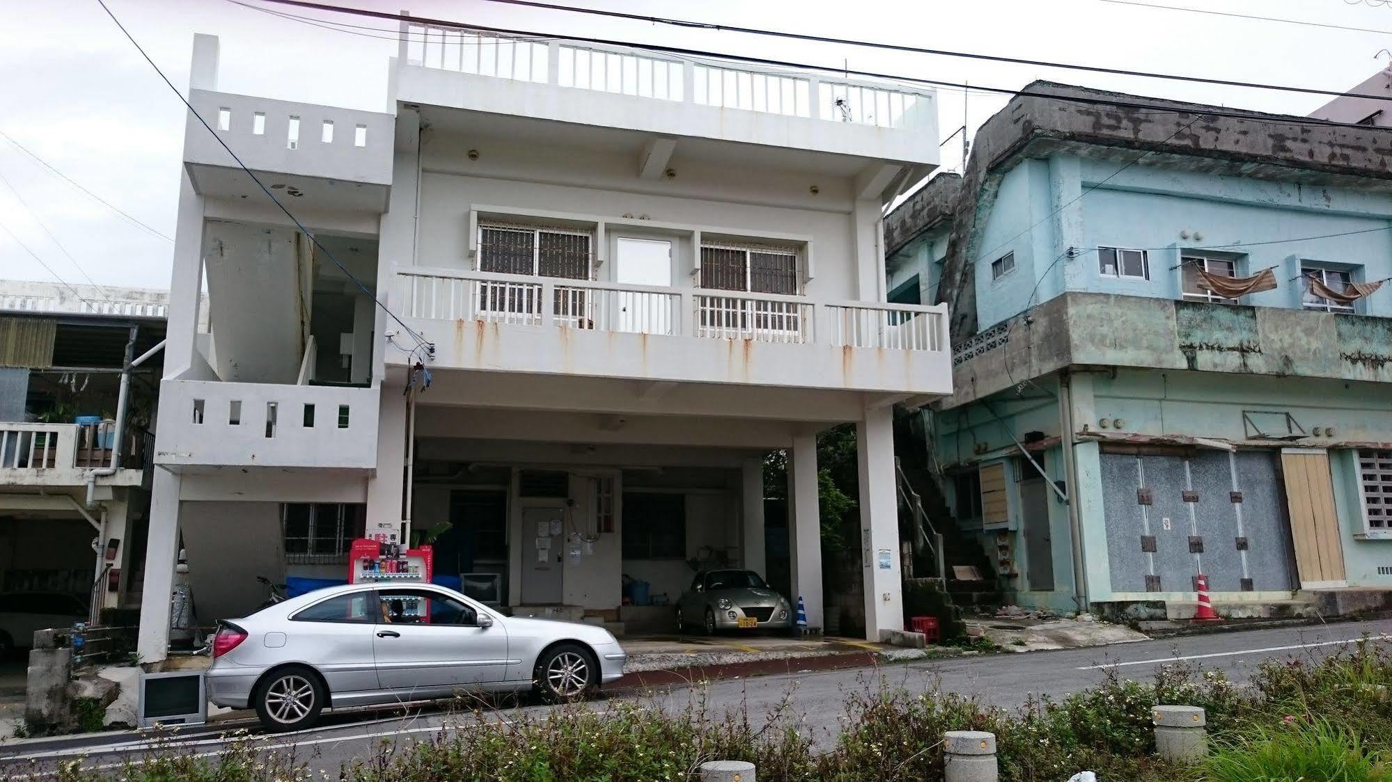 Koza Share House Hotel Okinawa Zewnętrze zdjęcie